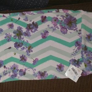 Lularoe cassie size medium